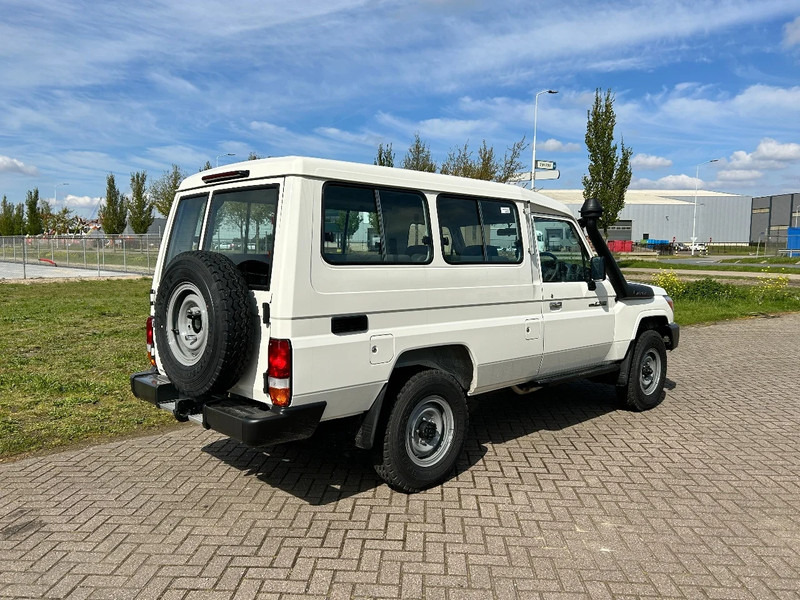 Car Toyota Land Cruiser HZJ78R 4x4 4.2D Hard Top RHD - EURO 3 - NEW!! 1 UNIT directly available: picture 6