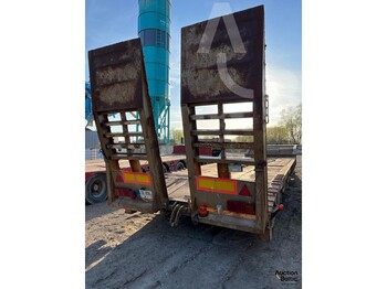 Low loader semi-trailer Fabrequipa: picture 1