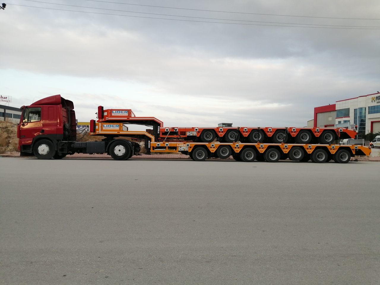 New Low loader semi-trailer for transportation of heavy machinery LIDER 2024 YEAR NEW MODELS containeer flatbes semi TRAILER FOR SALE: picture 14