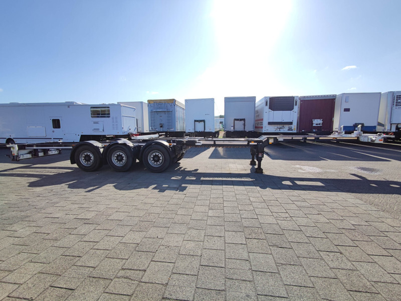 Container transporter/ Swap body semi-trailer Renders HAS FCC - 3 Axle BPW - DiscBrakes - LiftAxle - Sliding Head - All Connections - 2 units! (O1535): picture 14