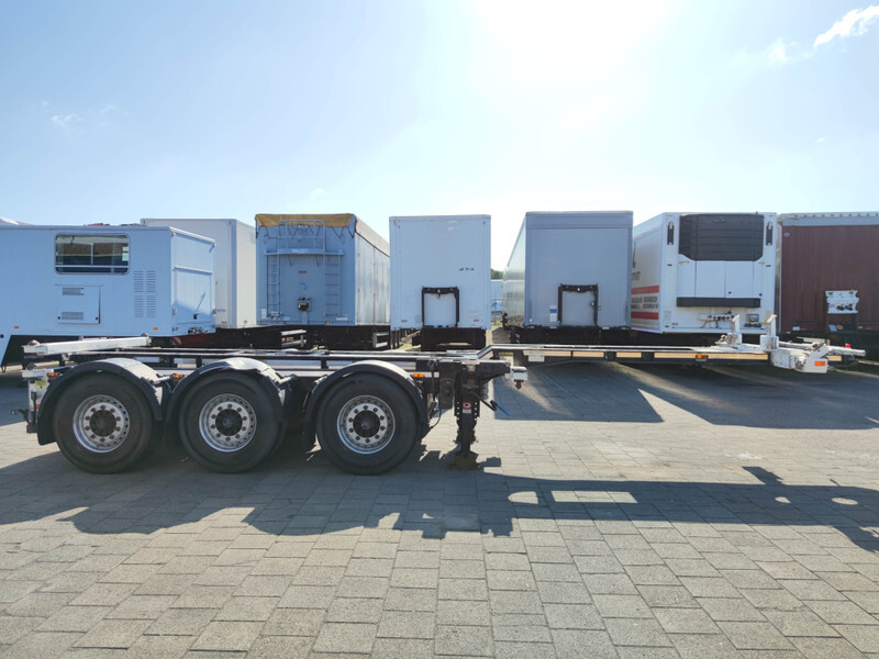 Container transporter/ Swap body semi-trailer Renders HAS FCC - 3 Axle BPW - DiscBrakes - LiftAxle - Sliding Head - All Connections - 2 units! (O1535): picture 10