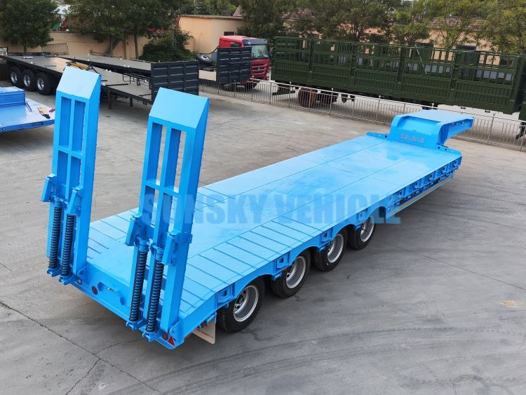 New Low loader semi-trailer for transportation of heavy machinery SUNSKY 3-Axle 30Ton lowbed semi-trailer: picture 9