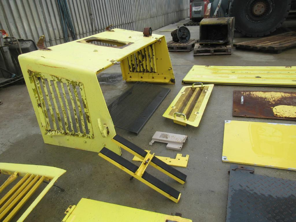 Door and parts for Construction machinery Bomag BC572RB -: picture 8