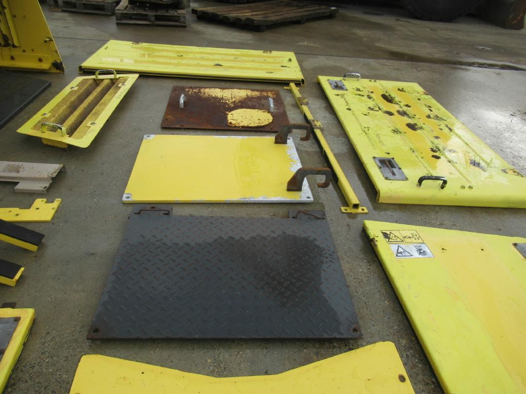 Door and parts for Construction machinery Bomag BC572RB -: picture 7