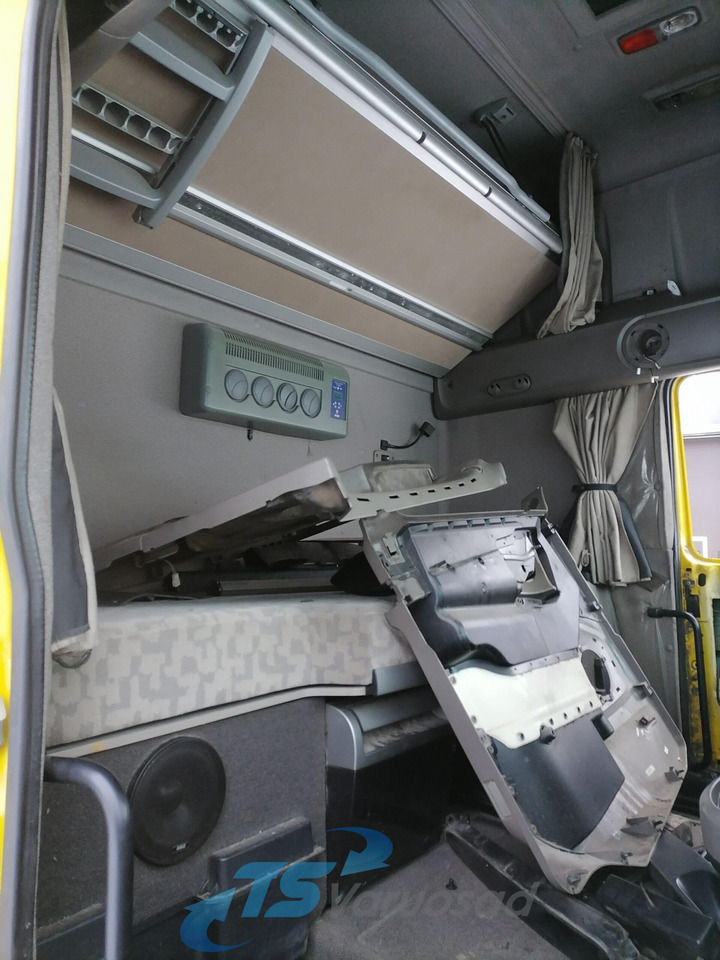 Cab and interior for Truck DAF Cab XF105: picture 24
