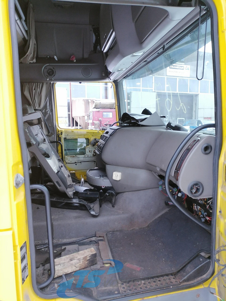 Cab and interior for Truck DAF Cab XF105: picture 23