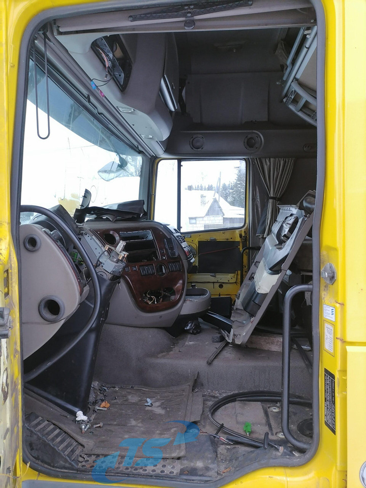 Cab and interior for Truck DAF Cab XF105: picture 21