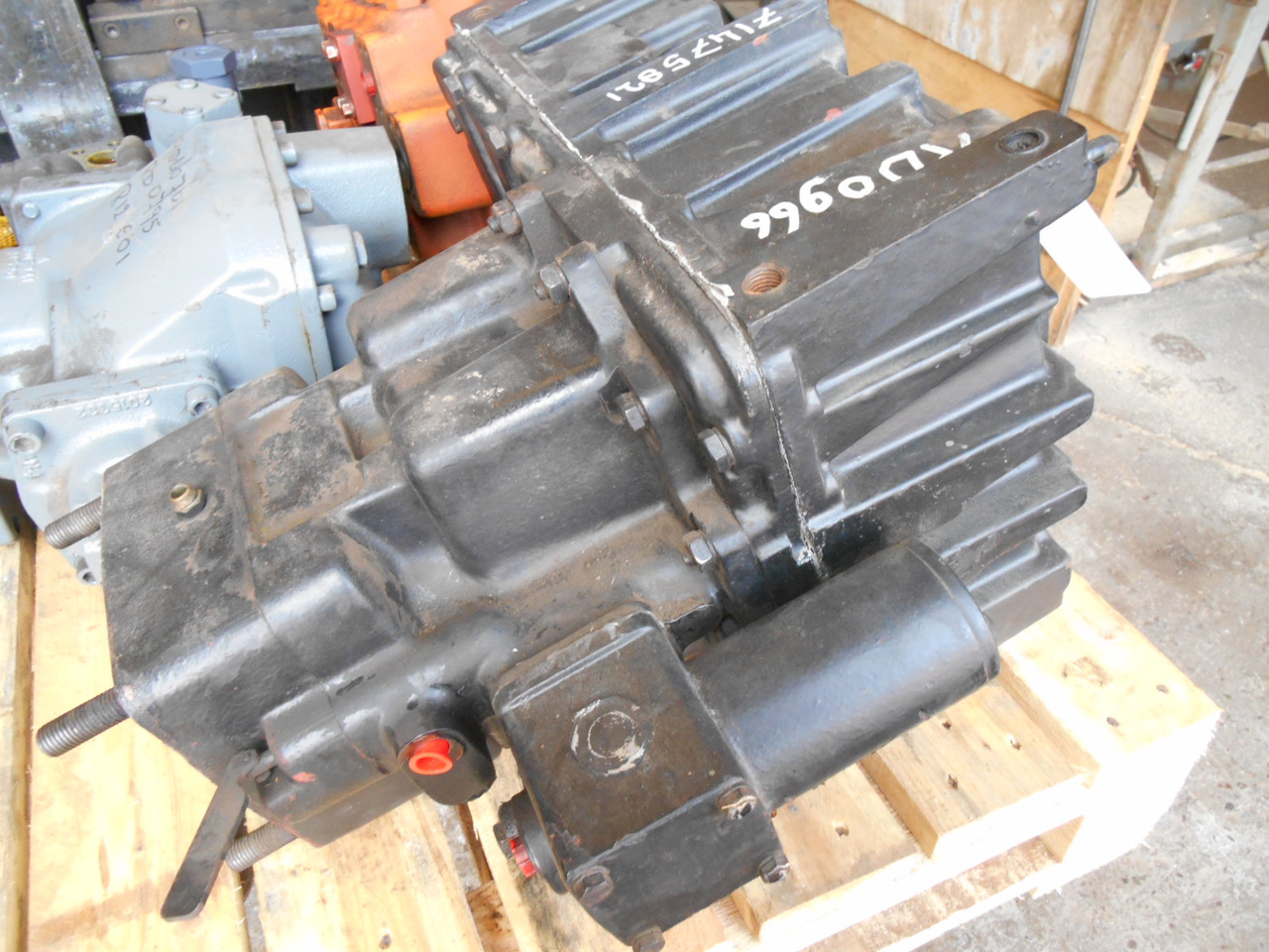 Gearbox for Construction machinery Dana Spicer RD0966 -: picture 2