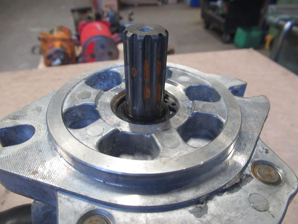 Steering pump for Construction machinery Hitachi 9218031 -: picture 3