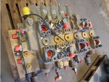 Shibaura UHX36-53 - Hydraulic valve