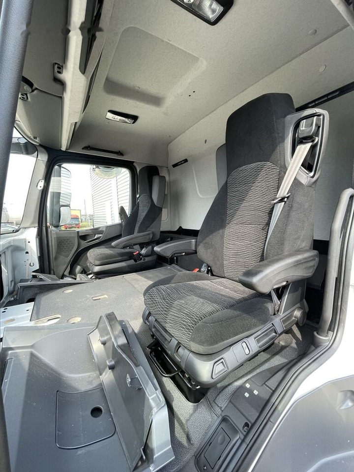 New Cab Mercedes-Benz M ClassicSpace  for Mercedes-Benz ACTROS ANTOS AXOR: picture 13