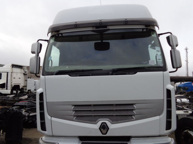 Cab and interior for Truck Renault Premium DXI: picture 2