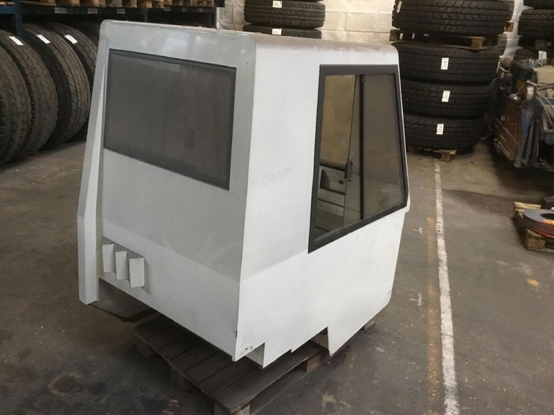 Cab and interior for Crane Terex PPM lower cabin: picture 4