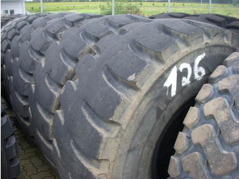 Goodyear (124-127) 23.5R25 L5 Felsreifen 250 % - Tire
