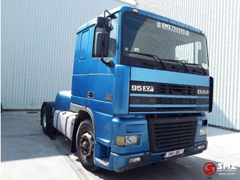Tractor unit DAF 95 XF 380 Euro 2: picture 1