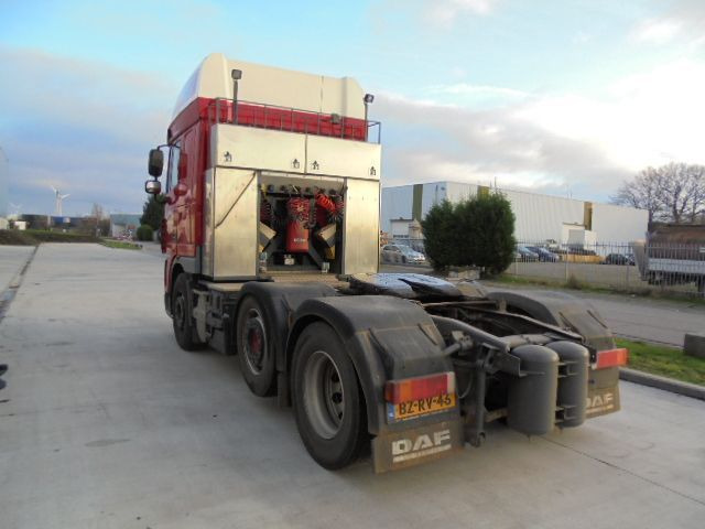 Tractor unit DAF XF 105 SUPER-SPACE 460 6X2: picture 6