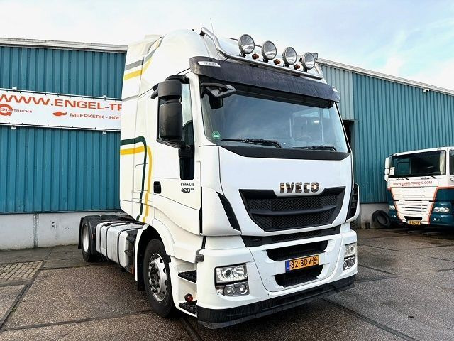 Tractor unit Iveco Stralis 440.42 /TP HIGH-WAY (EURO 6 / AUTOMATIC GEARBOX / 2x TANK / FRIDGE / AIRCONDITIONING / ETC.): picture 3