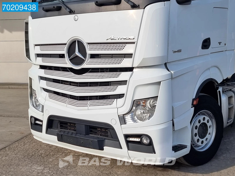 Tractor unit Mercedes-Benz Actros 1845 4X2 GigaSpace 2x Tanks Standklima Euro 6: picture 12