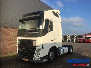 Tractor unit Volvo FH420 4X2 EURO 6 X-LOW - GLOBETROTTER: picture 1