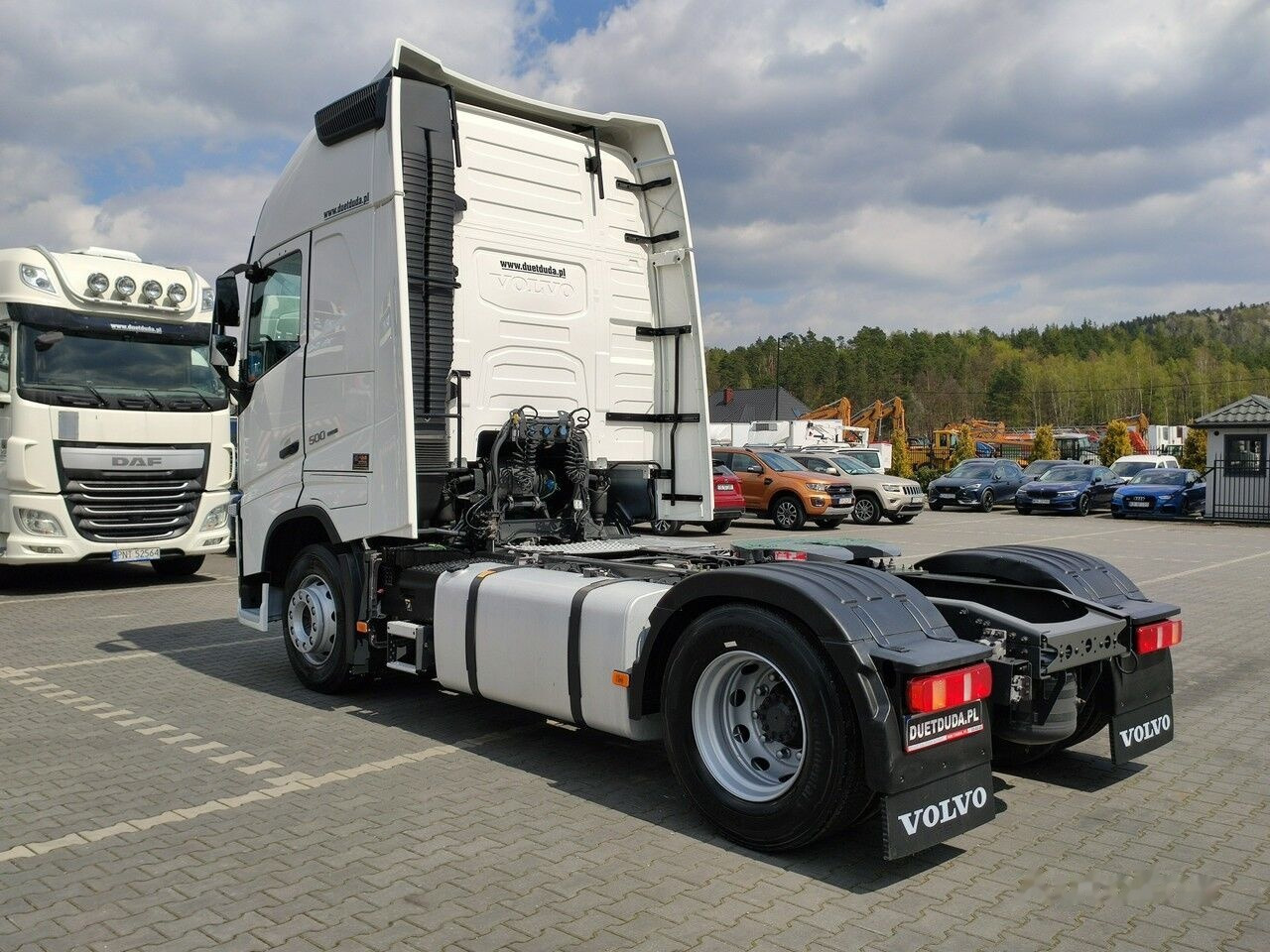 Tractor unit Volvo FH4 500: picture 11
