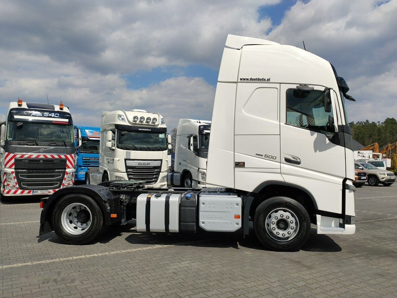 Tractor unit Volvo FH4 500: picture 9