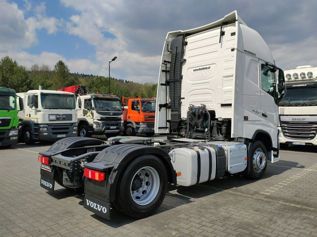 Tractor unit Volvo FH4 500: picture 15