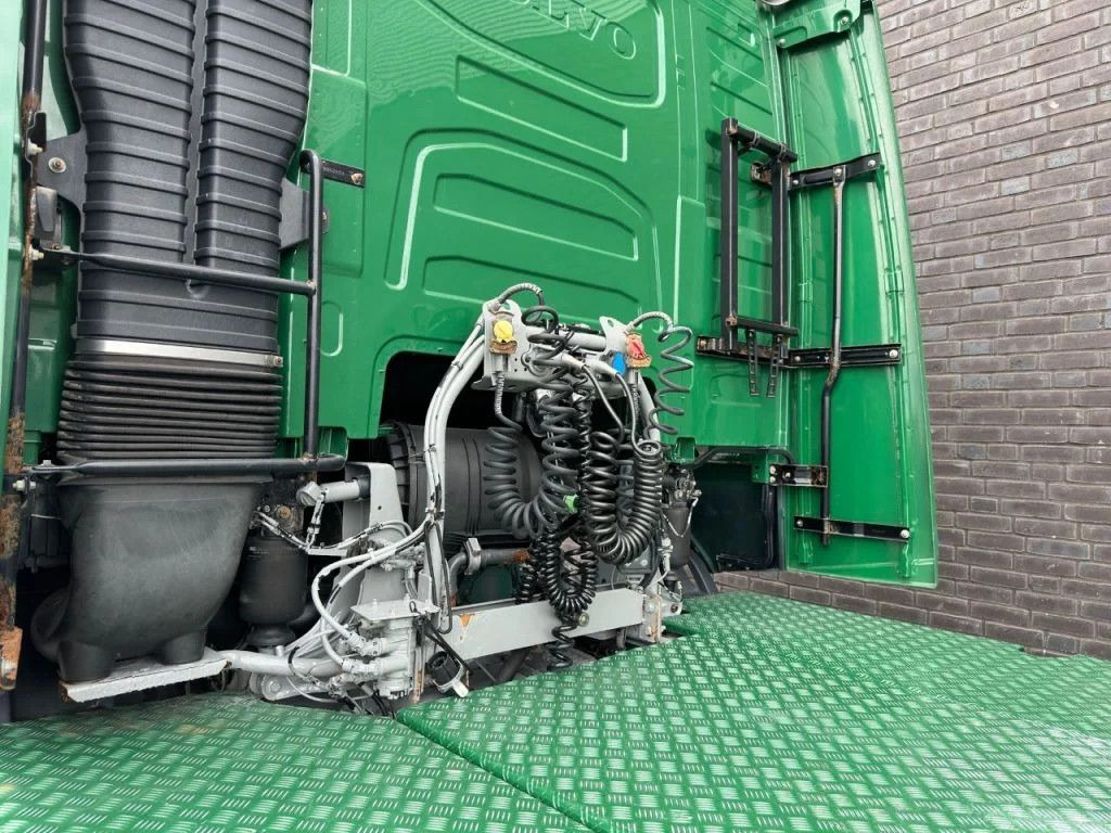 Tractor unit Volvo FH 500 6X4 TREKKER/TRACTOR/SZM EURO 6 HYDRAULIC: picture 12