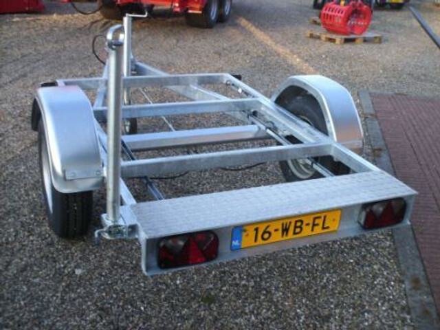 New Tank trailer for transportation of fuel Tank aanhanger: picture 3