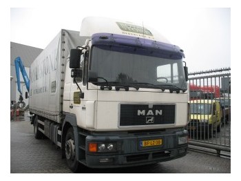 MAN 19.293 slaapcabine - Curtainsider truck