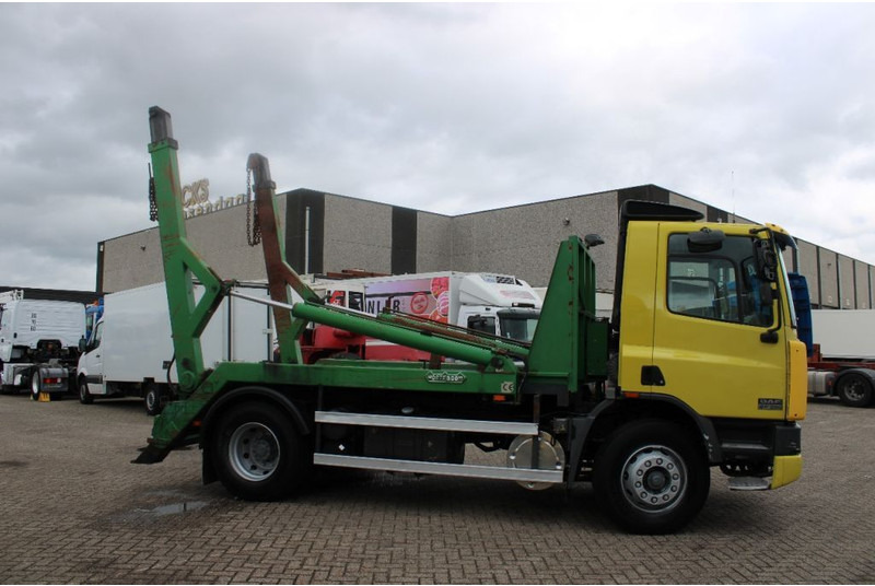 Skip loader truck DAF CF 250 + EURO 2 + MANUAL: picture 9
