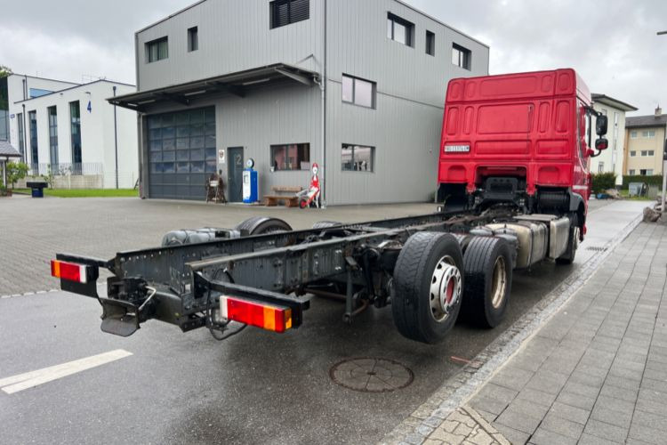 Cab chassis truck DAF XF460 6x2: picture 6