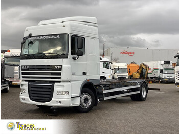 Cab chassis truck DAF XF 105 460