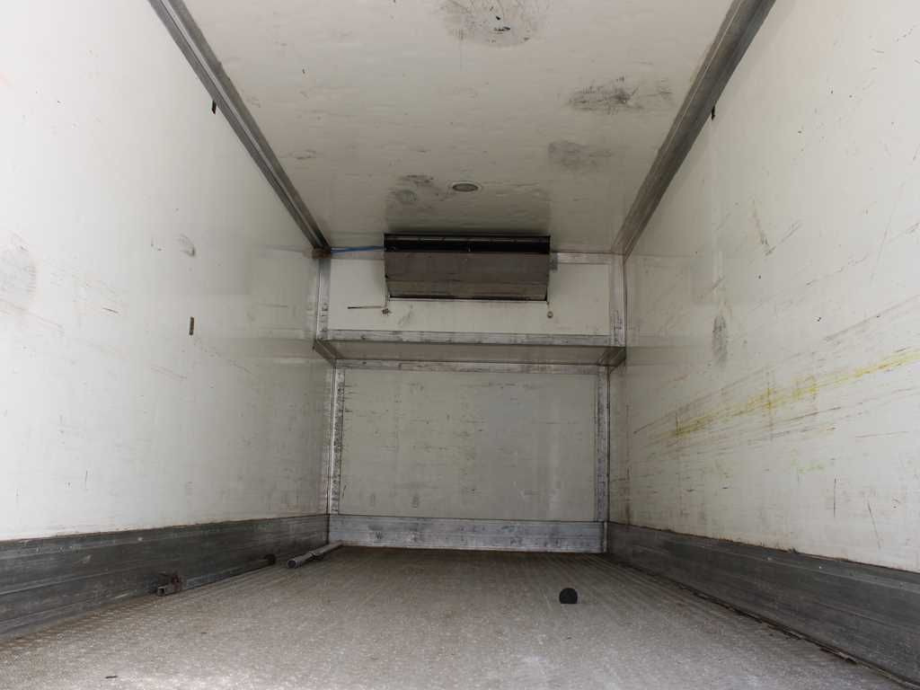 Refrigerator truck Iveco EUROCARGO 120E25, THERMO-KING T-600R: picture 4