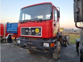 Cab chassis truck MAN 25.422 FNL F90 6x4/4 chassis: picture 1