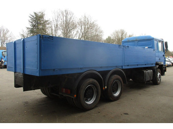 Dropside/ Flatbed truck MAN 26.322 , Manual , 6x4 , Spring suspension: picture 3
