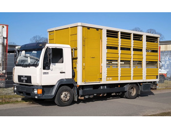 Livestock truck MAN 12.224