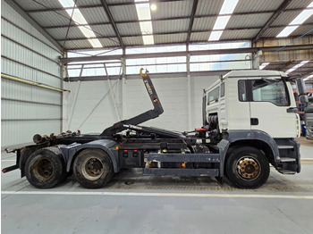 MAN TGS 28.360 6x2 / AIRCO / LIFTAS - Hook lift truck: picture 3