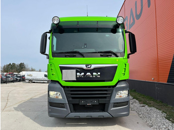 Container transporter/ Swap body truck MAN TGX 26.500 6x2 ADR: picture 3