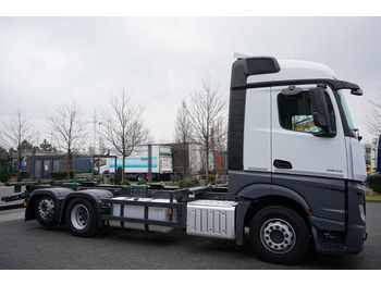 Cab chassis truck MERCEDES-BENZ Actros 2543 BDF 6×2 Standard: picture 3