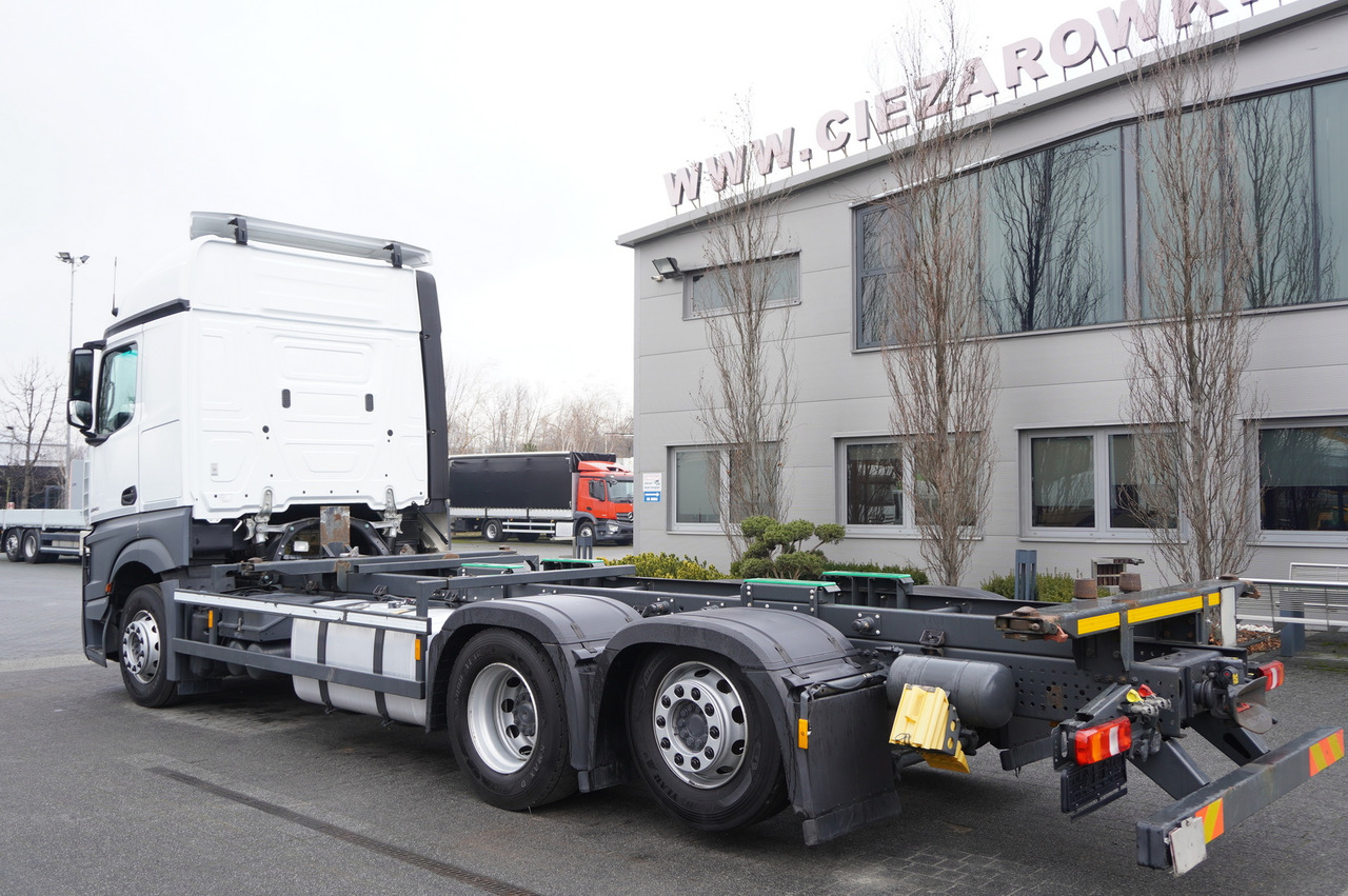 Cab chassis truck MERCEDES-BENZ Actros 2543 BDF 6×2 Standard: picture 6