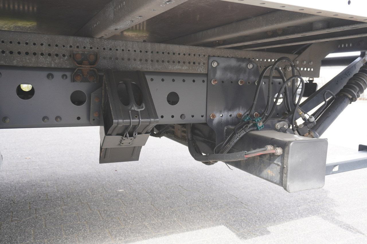 Curtainsider truck MERCEDES-BENZ Atego 818 E6 Sideboard-Tilt 15 pallets / Tail lift: picture 22
