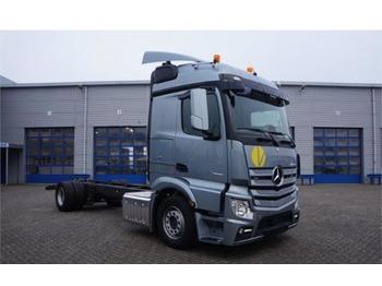 Container transporter/ Swap body truck Mercedes-Benz Actros 1936 Automatic Full Air Suspension Euro-6 2: picture 1