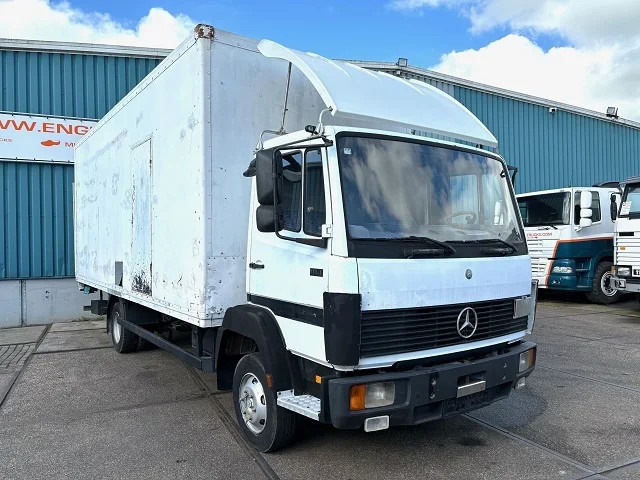 Lease a Mercedes-Benz LK 814 6-CILINDER WITH PLYWOOD BOX (FULL STEEL SUSPENSION / MANUAL GEARBOX) Mercedes-Benz LK 814 6-CILINDER WITH PLYWOOD BOX (FULL STEEL SUSPENSION / MANUAL GEARBOX): picture 3