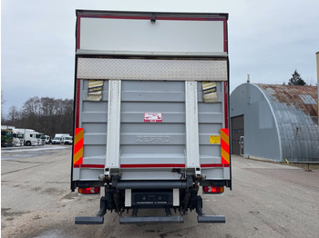 Box truck RENAULT D16: picture 5