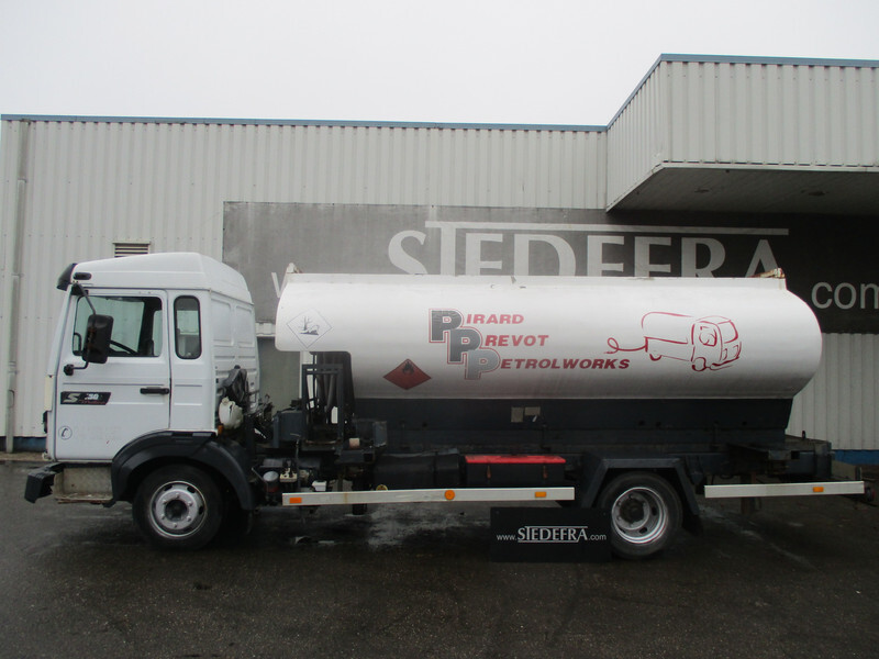 Tank truck for transportation of fuel Renault Midliner S 180 , 4x2 , Belgium Fuel Truck , 7000 liters, 2 compartments: picture 2