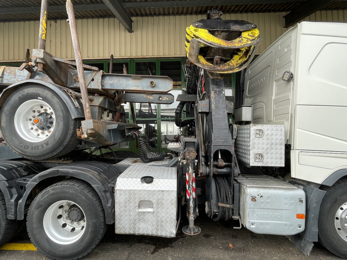 Timber truck, Crane truck VOLVO FH-500 6x4T mit Anhänger: picture 16
