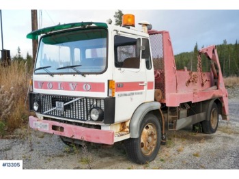 Skip loader truck Volvo F611: picture 1