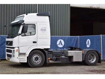 Cab chassis truck Volvo FM: picture 1