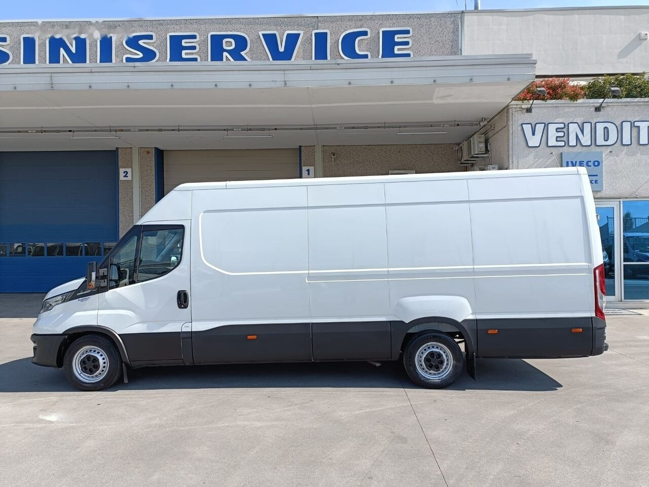 Lease a IVECO DAILY 35S16 IVECO DAILY 35S16: picture 7