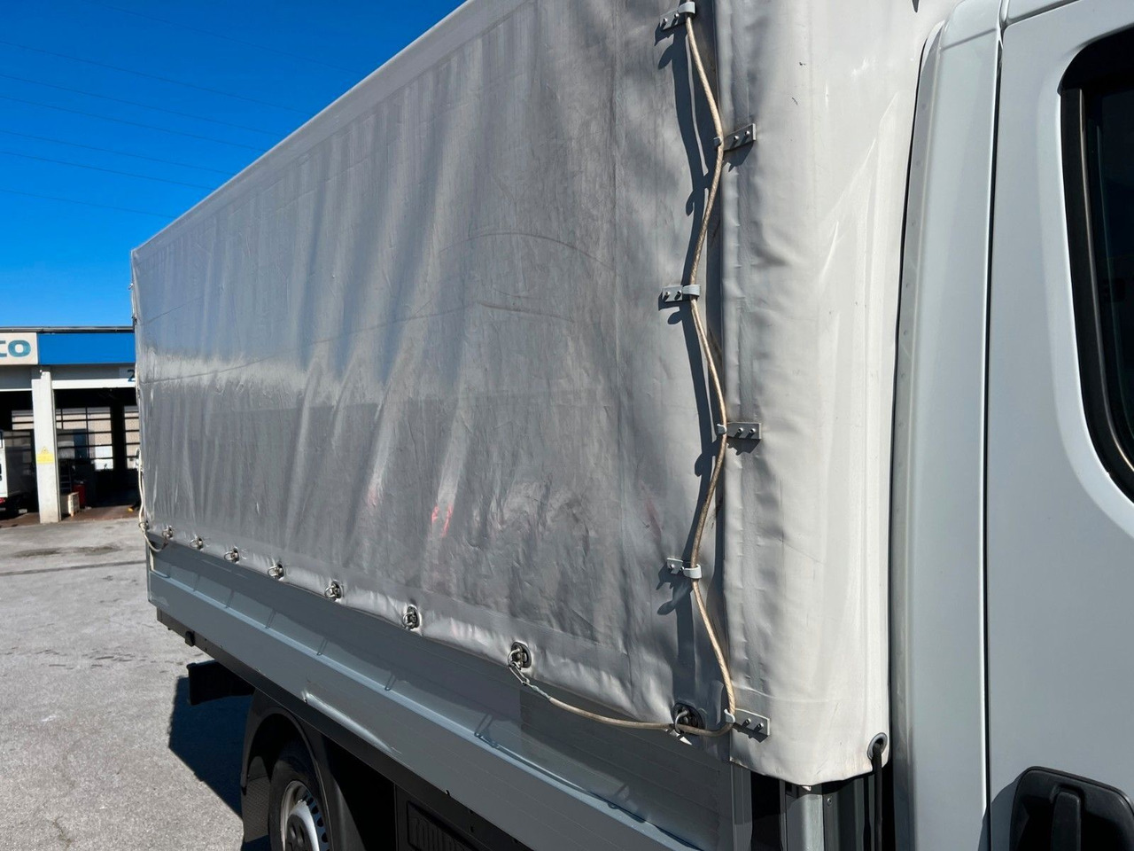 Curtain side van IVECO Daily 35S14 Curtain side: picture 14